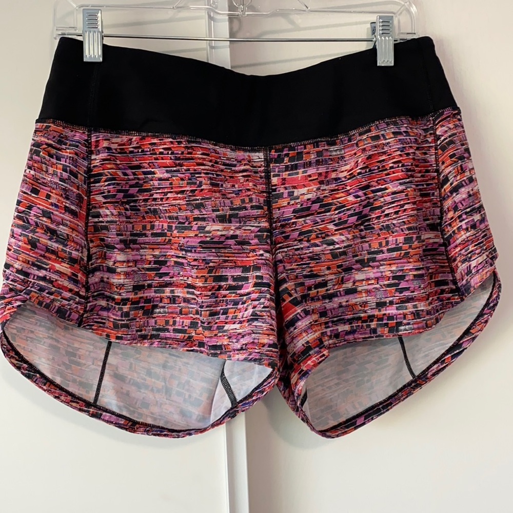 Patterned Lululemon Speed Up Short